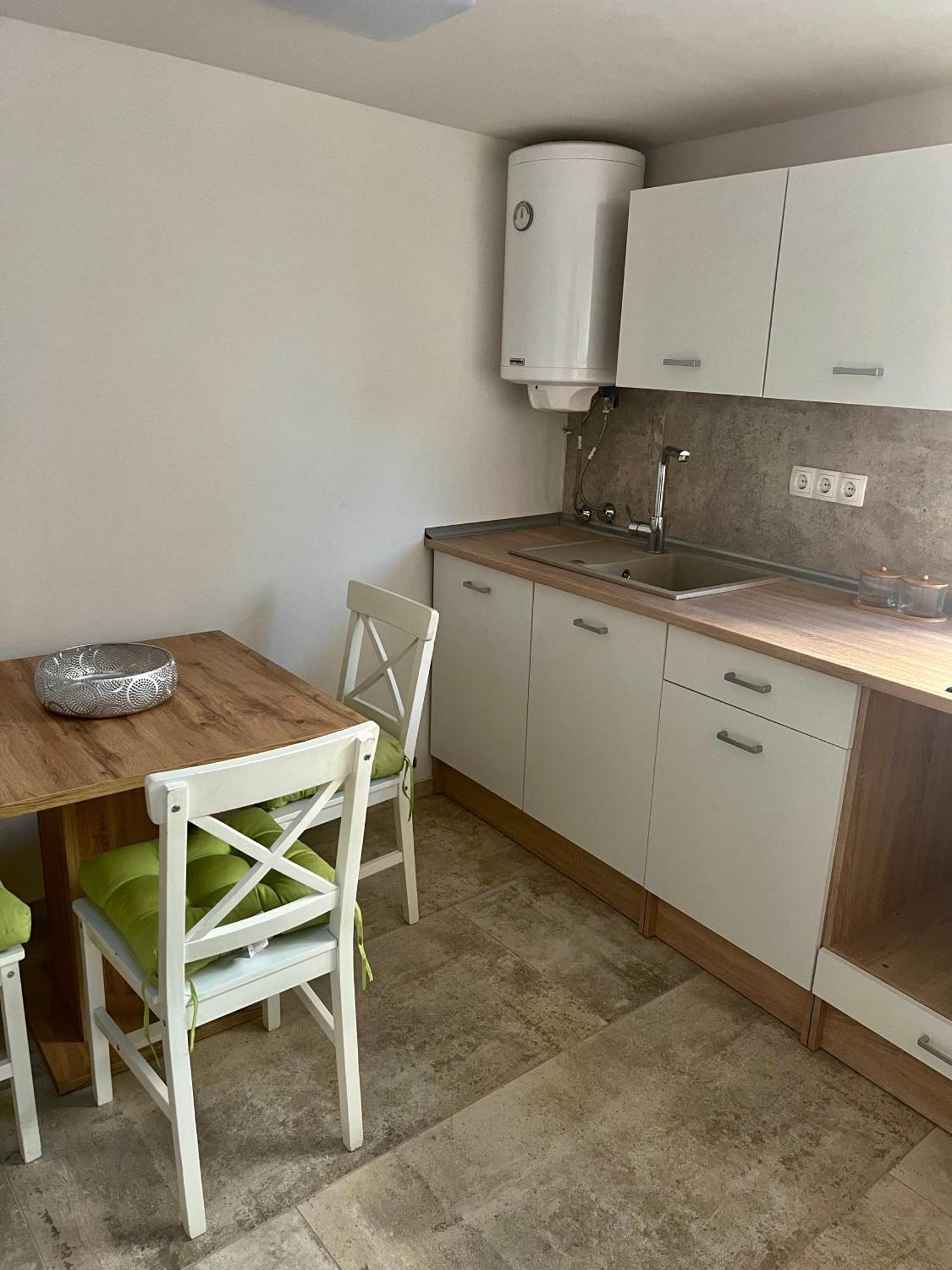 Apartman Roko Tribalj Eksteriør billede