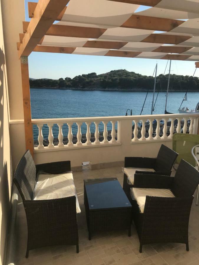 Apartman Roko Tribalj Eksteriør billede